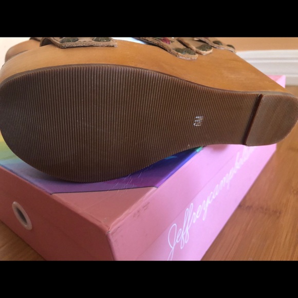 NWB Jeffrey Campbell wood wedges ! - Picture 4 of 5